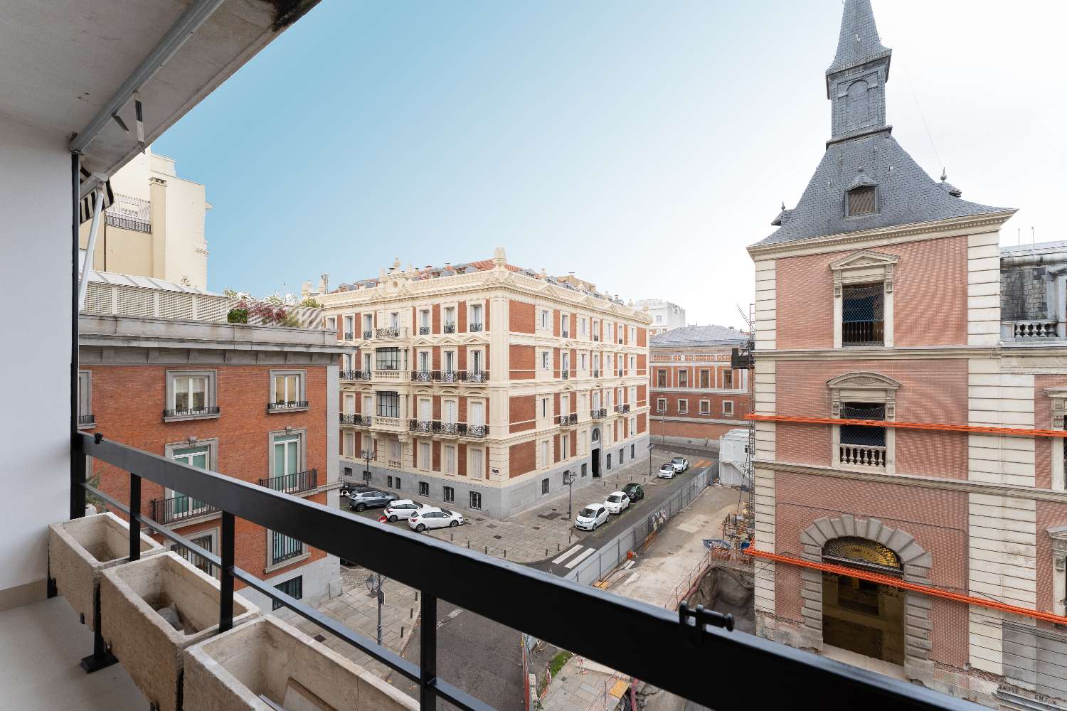 Experience luxury and exclusivity in the heart of Madrid