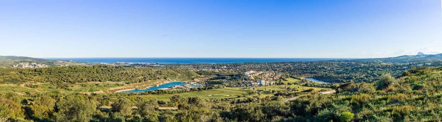 Spectacular urban plot in Sotogrande Alto