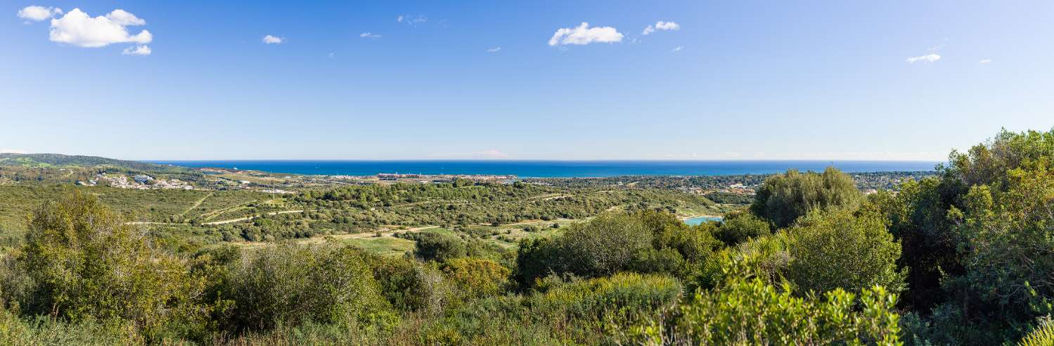 Spectacular urban plot in Sotogrande Alto