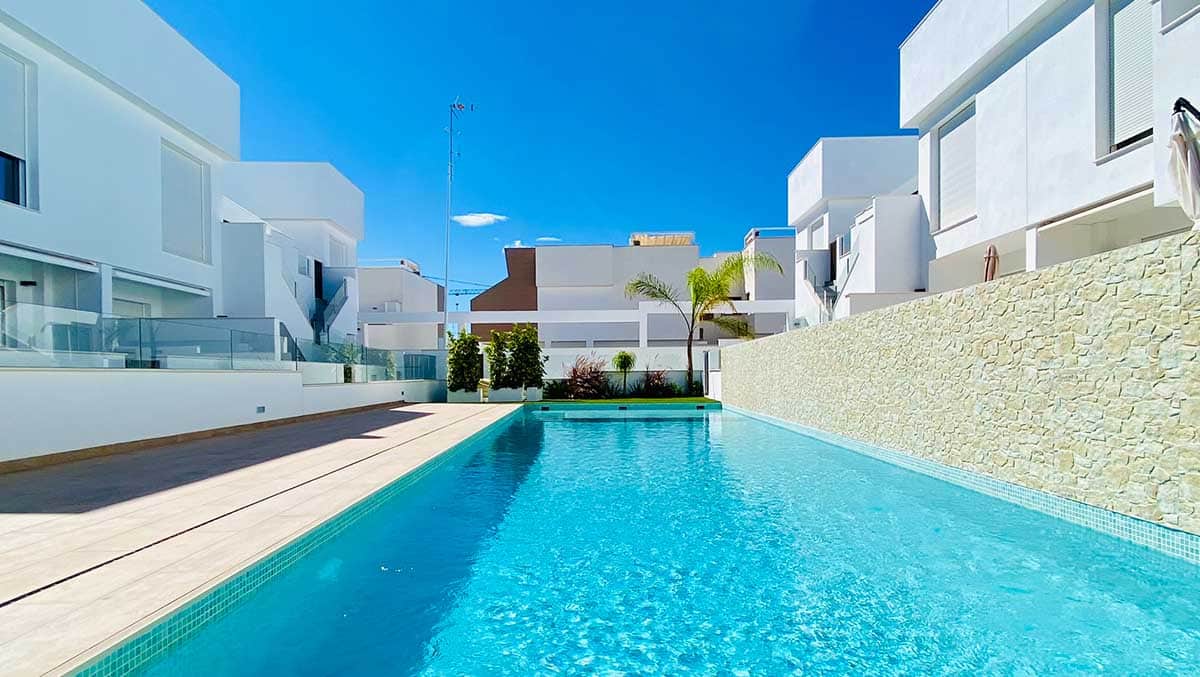 Apartment in Residencial Playamar XI, Alicante