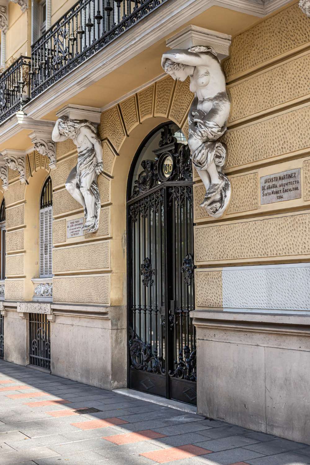 Wohnung zum Verkauf im Viertel Almagro, Chamberí, Madrid